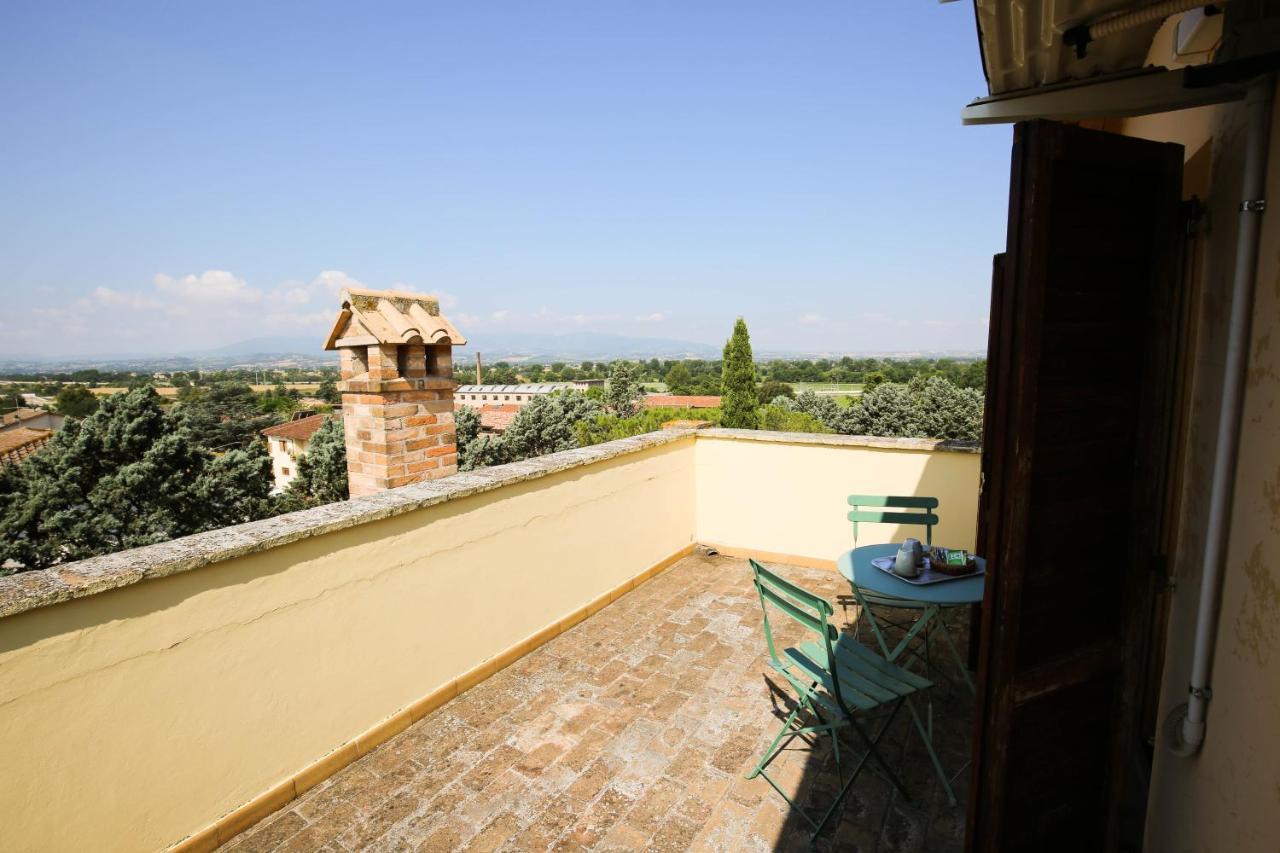 Hotel Benedetti Campello sul Clitunno Exterior photo